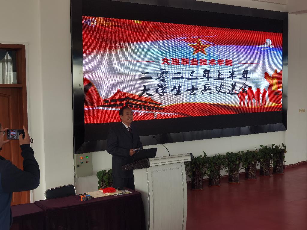 新兵家长发言  摄像：付群祎.jpg