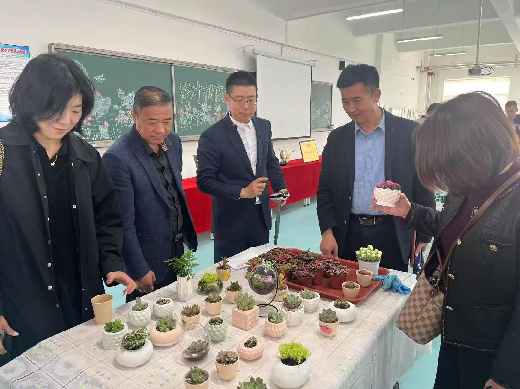 图片六微景观绿植制作项目.jpg