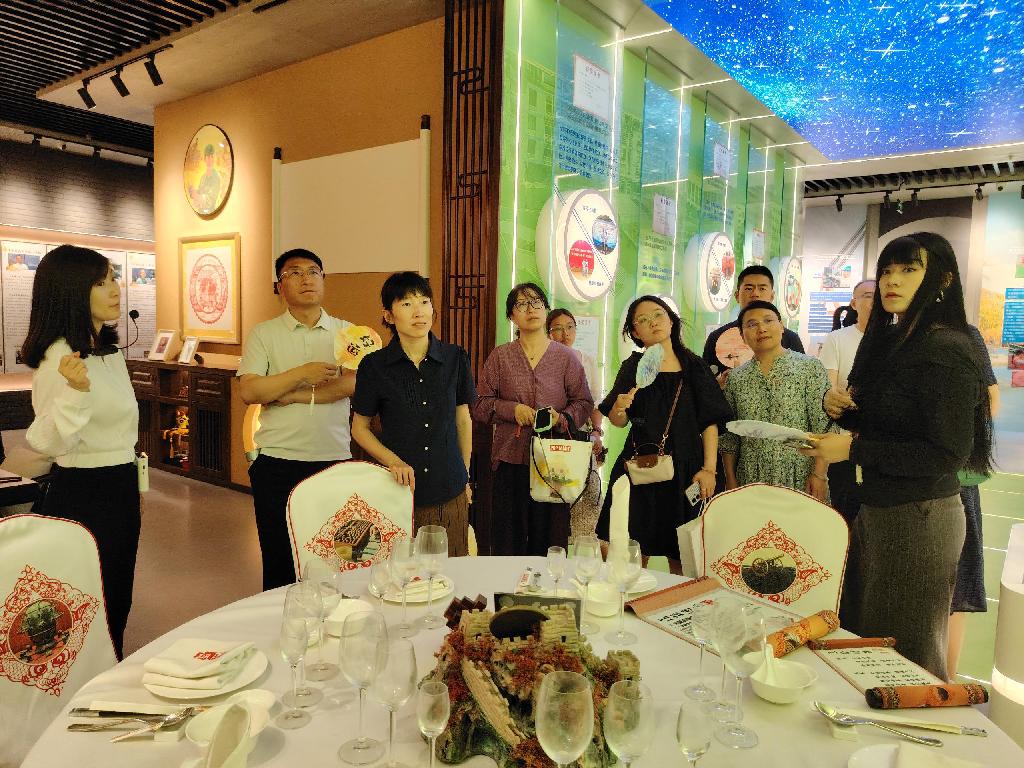 专委会委员张正星辰讲解“以工匠精神建设工匠馆”.png 专委会委员张正星辰讲解“以工匠精神建设工匠馆”.png