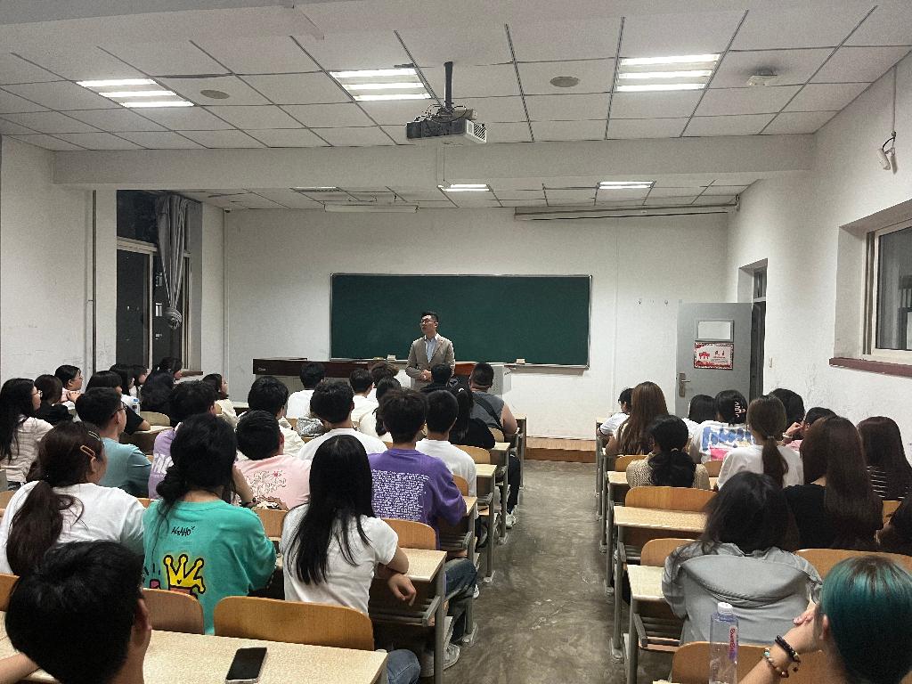 数字媒体技术专业导入.jpg