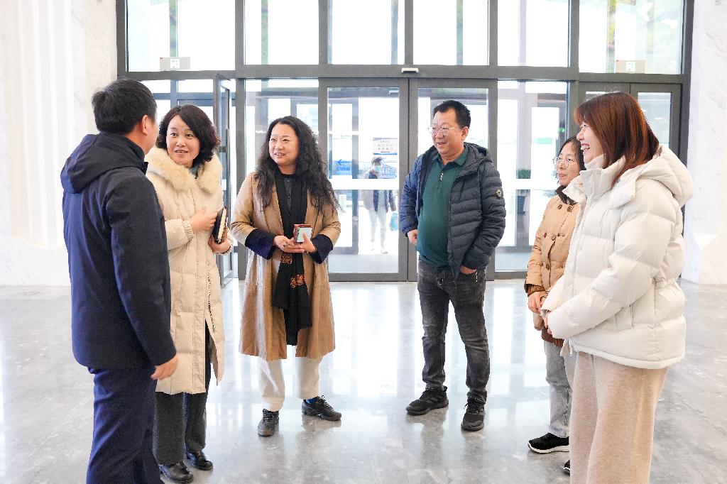 图1 参观东软心血管医院.jpg