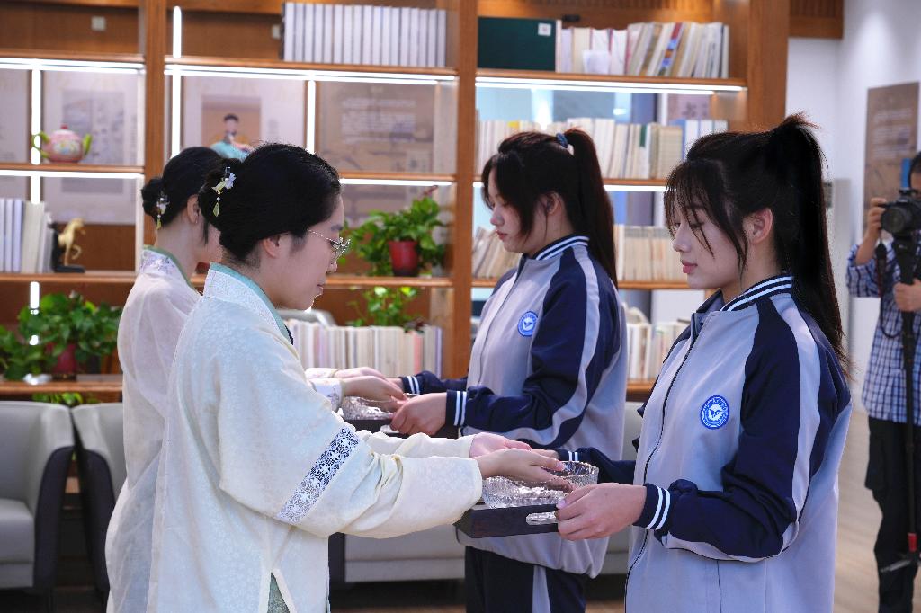 3.徒弟行盥洗礼.JPG
