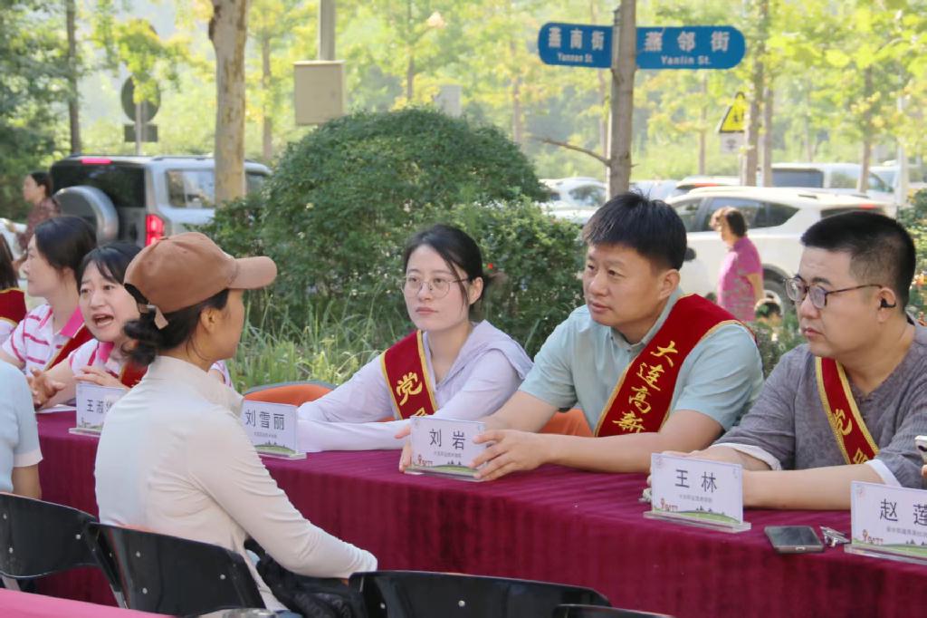 咨询活动现场图片.jpg