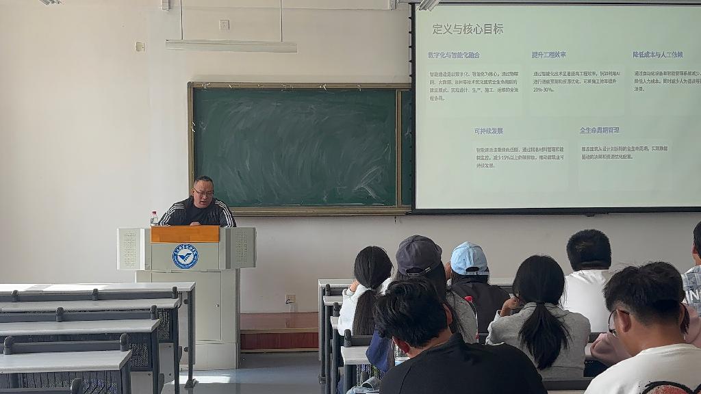 图2 葛铁柱专家做精彩讲座.jpg 图2 葛铁柱专家做精彩讲座.jpg